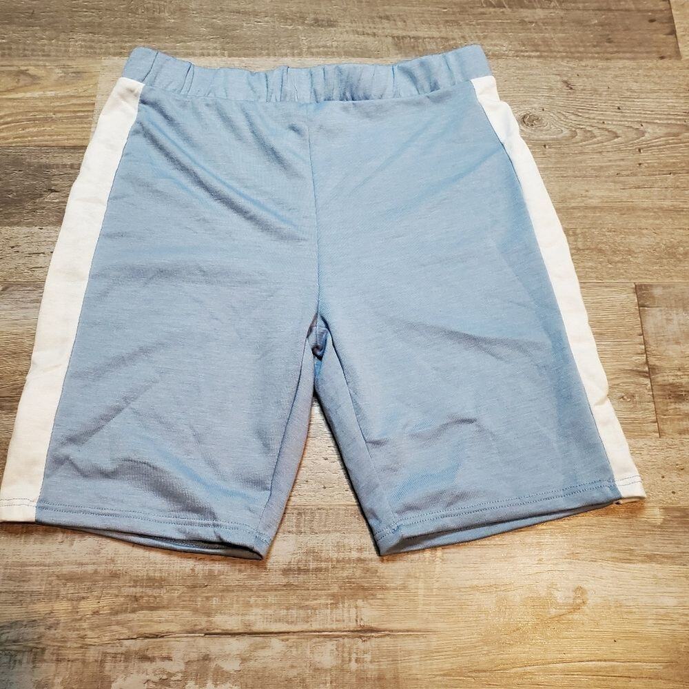 Fashion Nova medium womens blue and white biker shorts